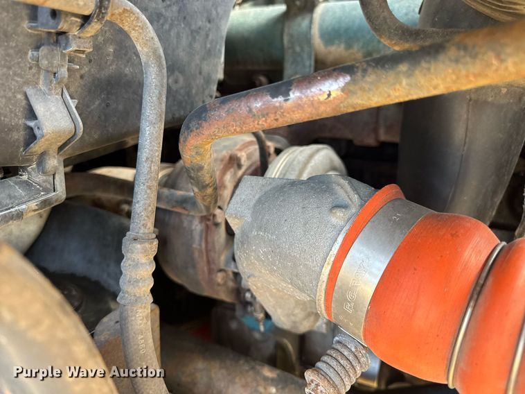 image for item DV4239 2007 International DuraStar 4300 truck cab and chassis