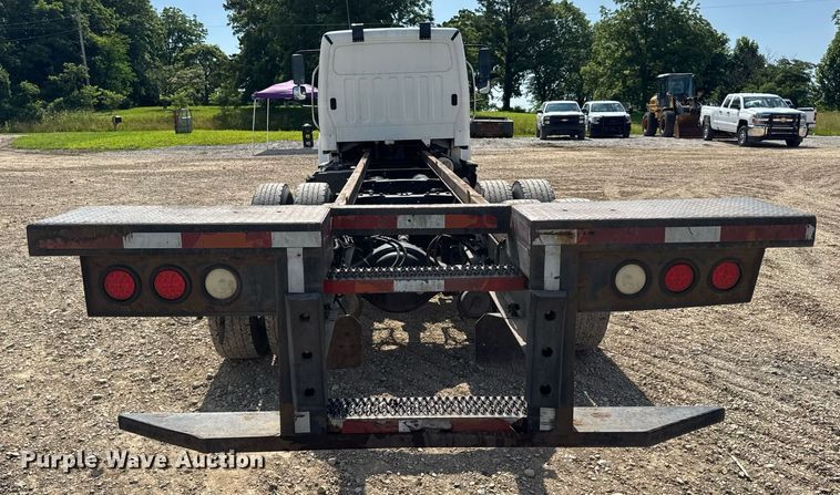 image for item DV4240 2013 Freightliner Business Class M2 106 truck cab and chassis