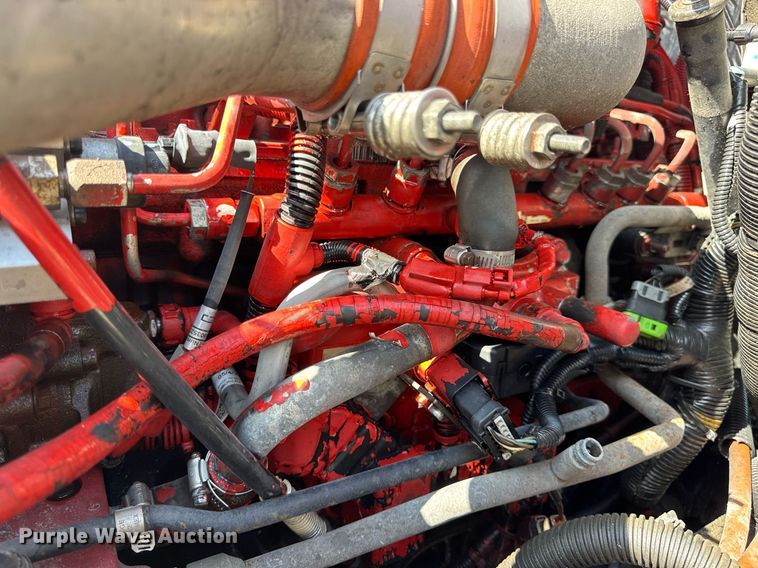 image for item DV4240 2013 Freightliner Business Class M2 106 truck cab and chassis