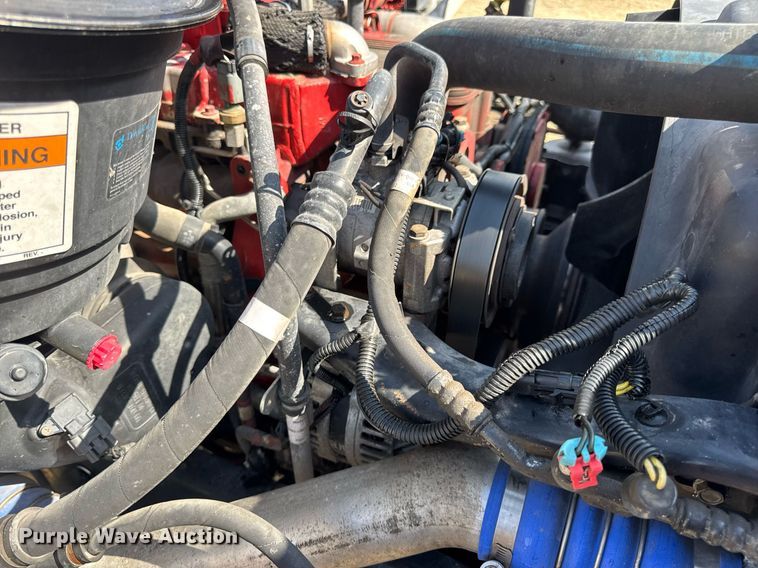 image for item DV4240 2013 Freightliner Business Class M2 106 truck cab and chassis