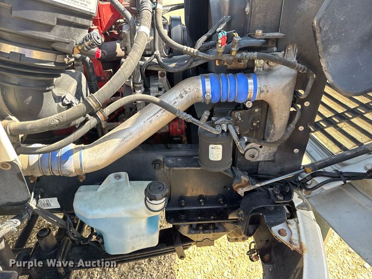 image for item DV4240 2013 Freightliner Business Class M2 106 truck cab and chassis