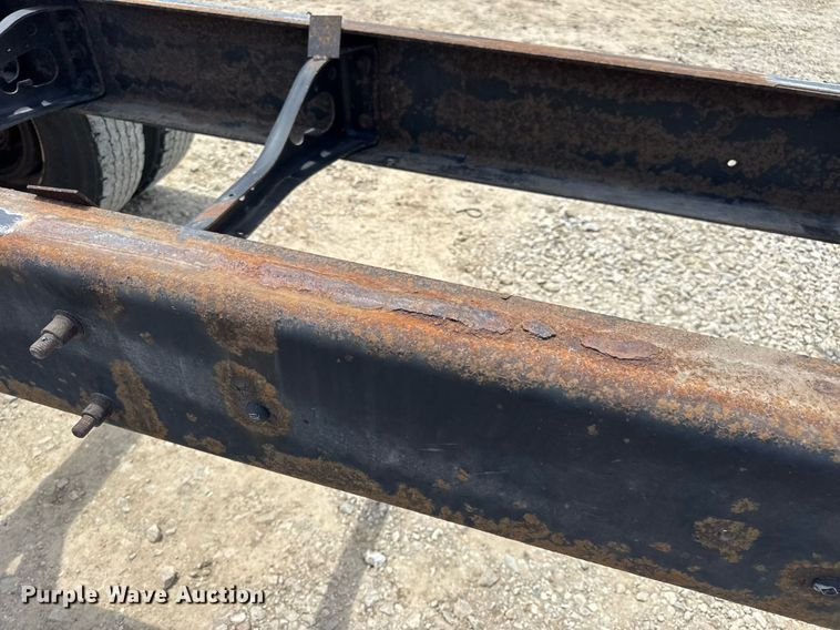 image for item DV4241 2006 International 4300 truck cab and chassis