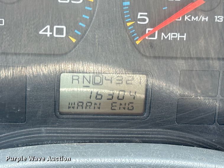 image for item DV4241 2006 International 4300 truck cab and chassis