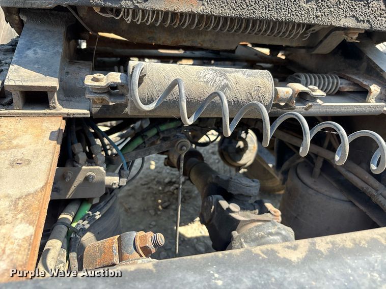 image for item DW7103 2006 Freightliner Columbia semi truck