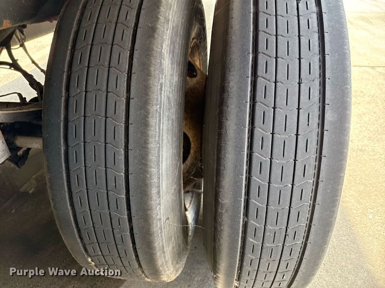 image for item DX5546 2014 Wabash DVCVHPC dry van trailer