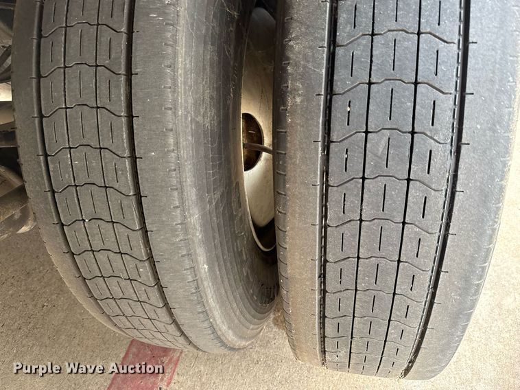 image for item DX5547 2014 Wabash DVCVHPC dry van trailer