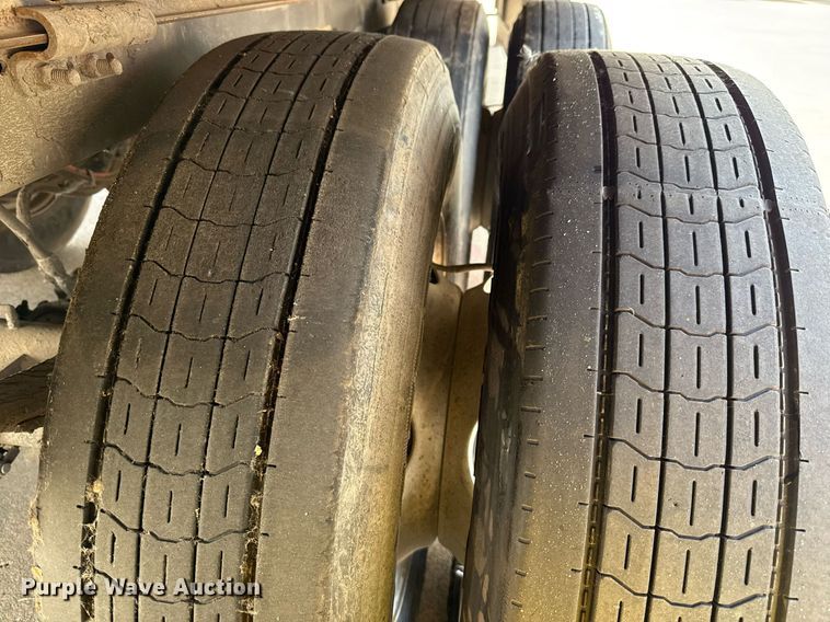 image for item DX5549 2014 Wabash DVCVHPC dry van trailer