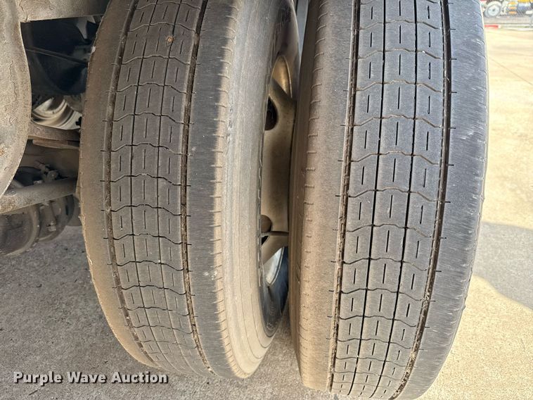 image for item DX5549 2014 Wabash DVCVHPC dry van trailer