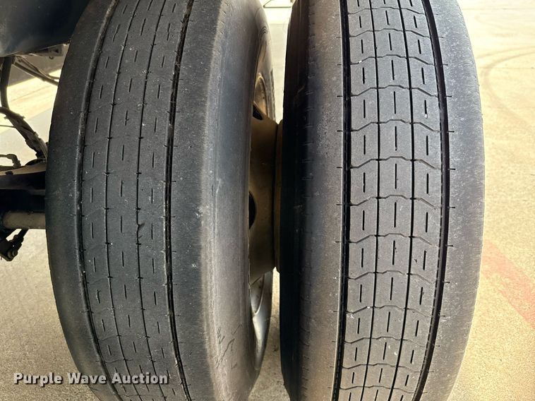 image for item DX5552 2015 Wabash DVCVHPC dry van trailer