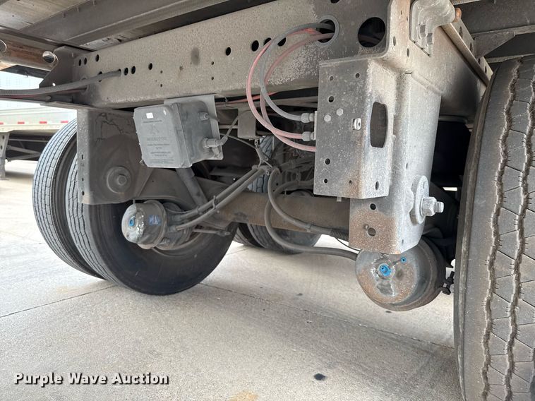 image for item DX5555 2016 Vanguard VXP dry van trailer