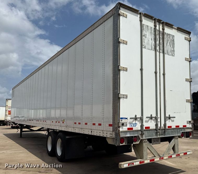 image for item DX5556 2016 Vanguard VXP dry van trailer