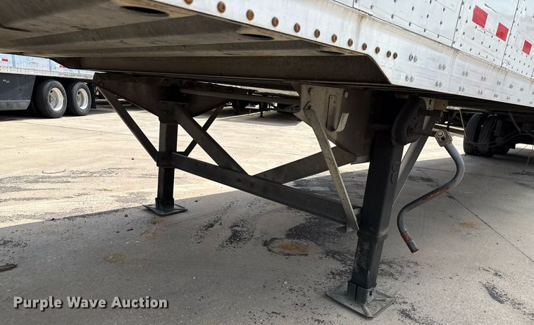 image for item DX5556 2016 Vanguard VXP dry van trailer