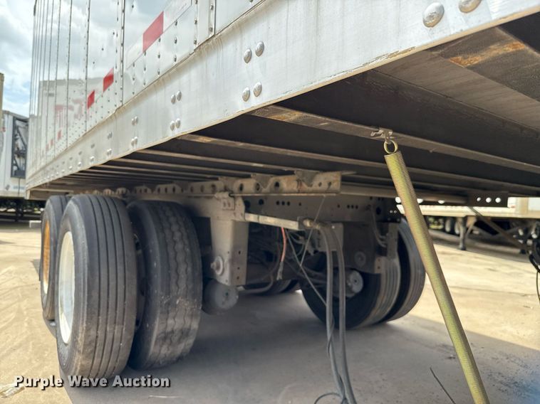 image for item DX5556 2016 Vanguard VXP dry van trailer