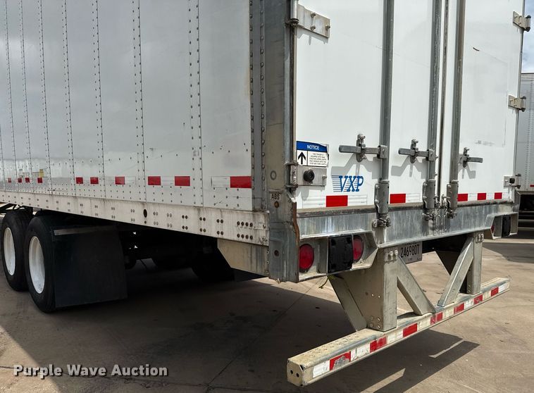 image for item DX5556 2016 Vanguard VXP dry van trailer