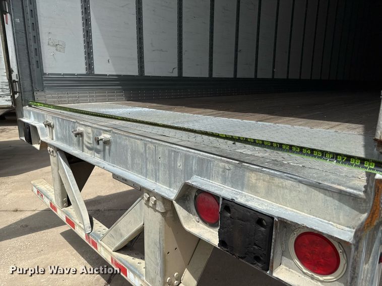 image for item DX5556 2016 Vanguard VXP dry van trailer