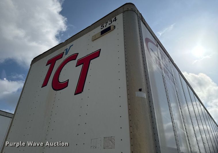 image for item DX5557 2016 Vanguard VXP dry van trailer