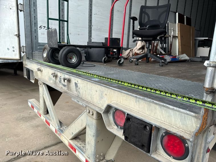 image for item DX5557 2016 Vanguard VXP dry van trailer