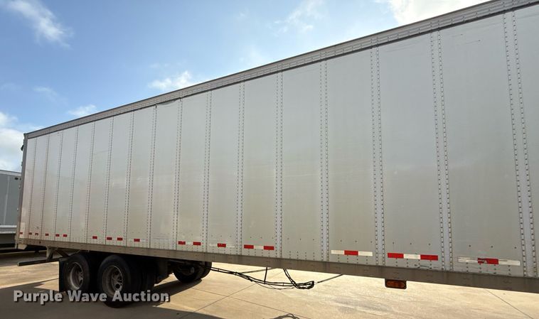 image for item DX5558 2016 Vanguard VXP dry van trailer