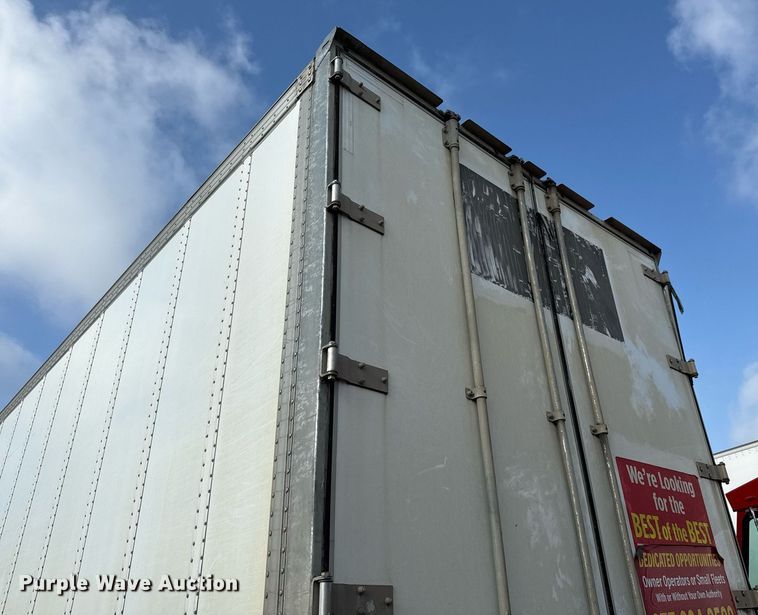 image for item DX5558 2016 Vanguard VXP dry van trailer