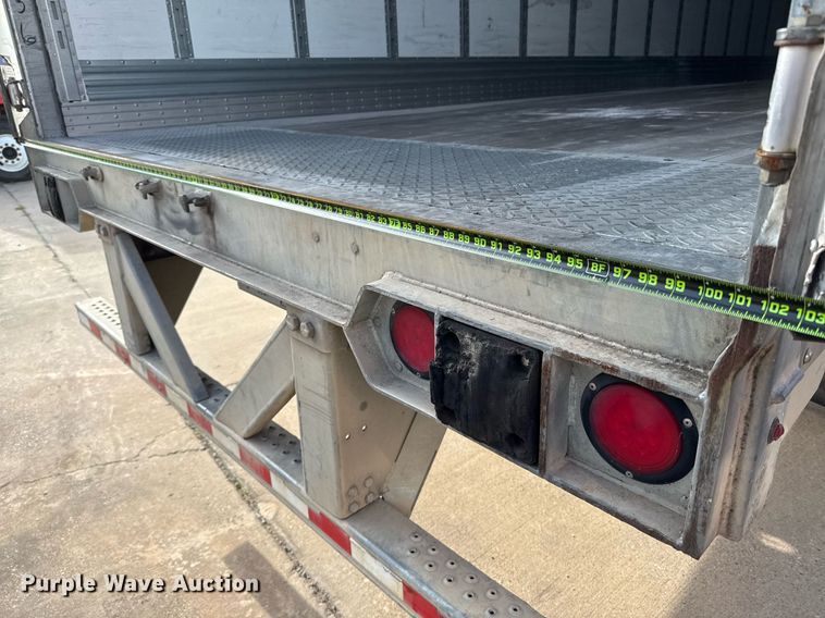image for item DX5558 2016 Vanguard VXP dry van trailer