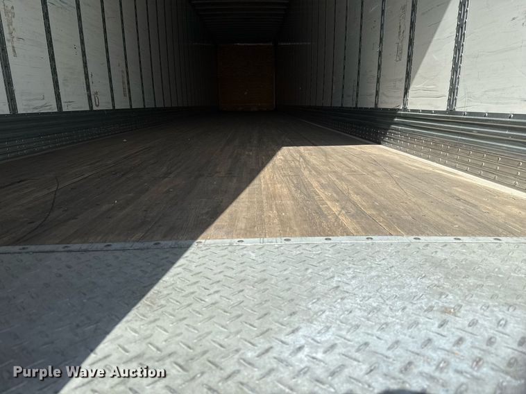 image for item DX5559 2016 Vanguard VXP dry van trailer