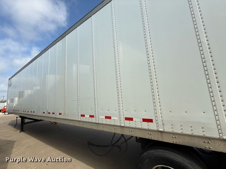 image for item DX5560 2016 Vanguard VXP dry van trailer