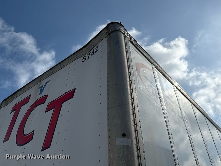 image for item DX5560 2016 Vanguard VXP dry van trailer