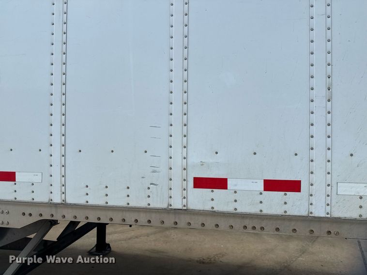 image for item DX5560 2016 Vanguard VXP dry van trailer