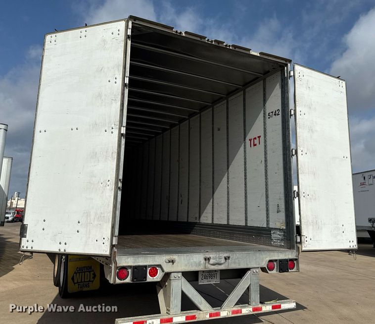 image for item DX5560 2016 Vanguard VXP dry van trailer