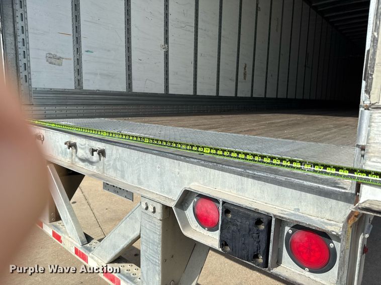 image for item DX5560 2016 Vanguard VXP dry van trailer