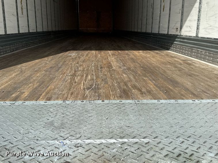 image for item DX5560 2016 Vanguard VXP dry van trailer