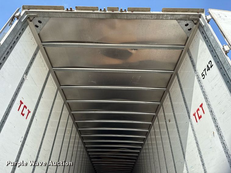 image for item DX5560 2016 Vanguard VXP dry van trailer