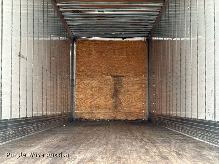 image for item DX5560 2016 Vanguard VXP dry van trailer