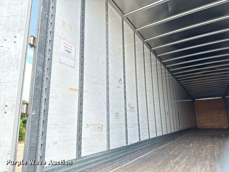 image for item DX5561 2014 Vanguard VXP dry van trailer