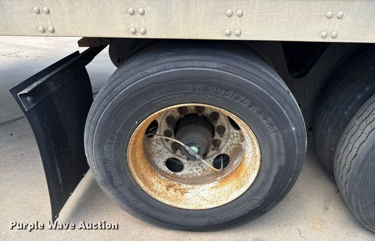 image for item DX5561 2014 Vanguard VXP dry van trailer