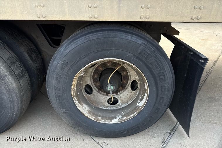 image for item DX5561 2014 Vanguard VXP dry van trailer