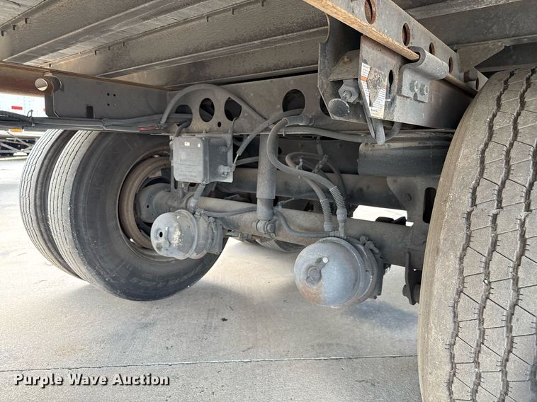 image for item DX5561 2014 Vanguard VXP dry van trailer