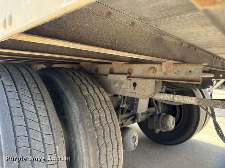 image for item DX5563 2014 Vanguard VXP dry van trailer