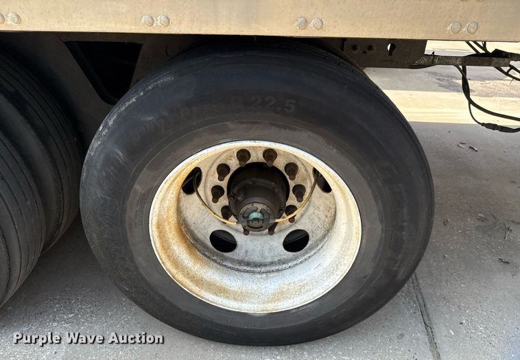 image for item DX5563 2014 Vanguard VXP dry van trailer