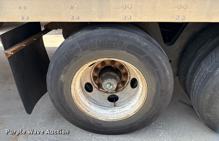 image for item DX5563 2014 Vanguard VXP dry van trailer