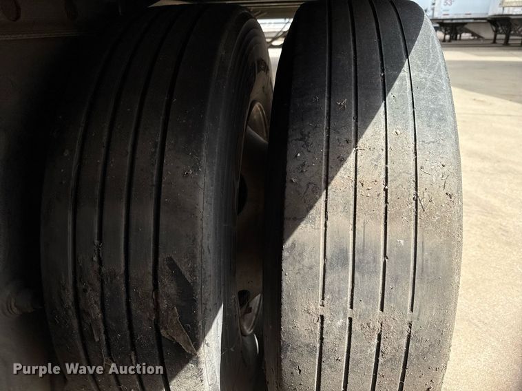 image for item DX5565 2014 Vanguard VXP dry van trailer