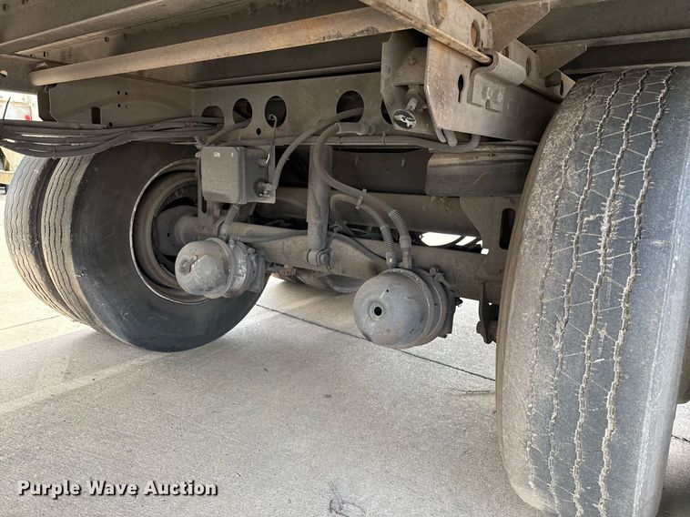 image for item DX5567 2014 Vanguard VXP dry van trailer