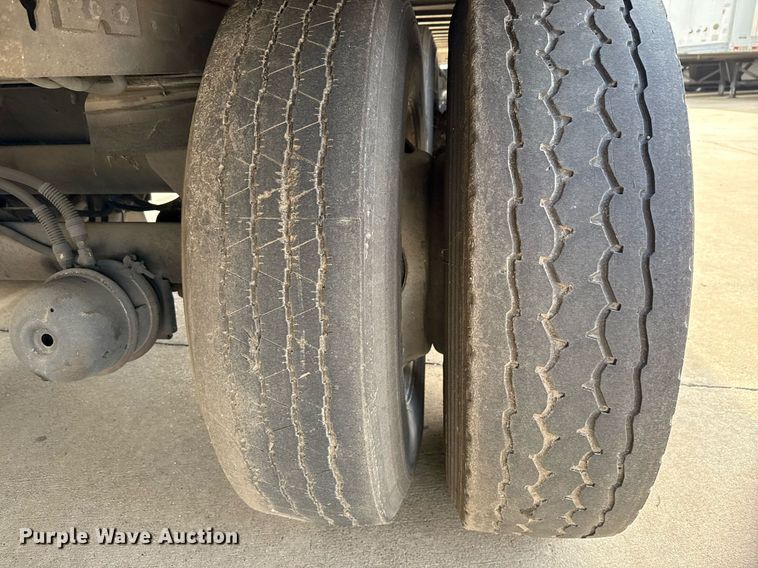 image for item DX5567 2014 Vanguard VXP dry van trailer