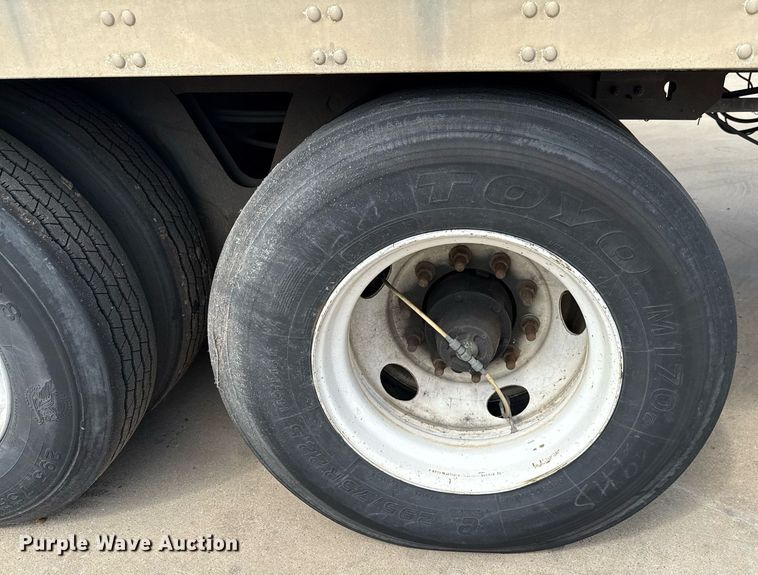 image for item DX5569 2014 Vanguard VXP dry van trailer