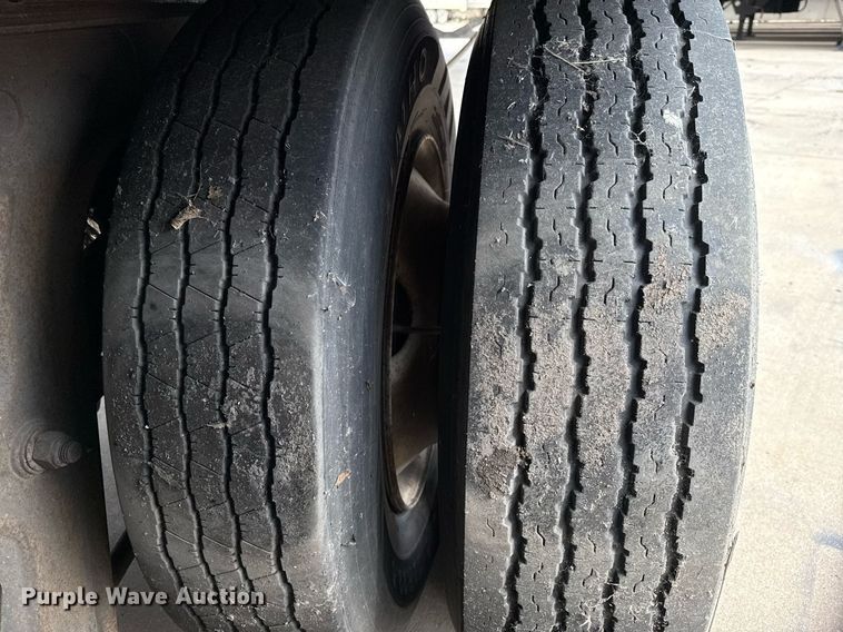 image for item DX5569 2014 Vanguard VXP dry van trailer