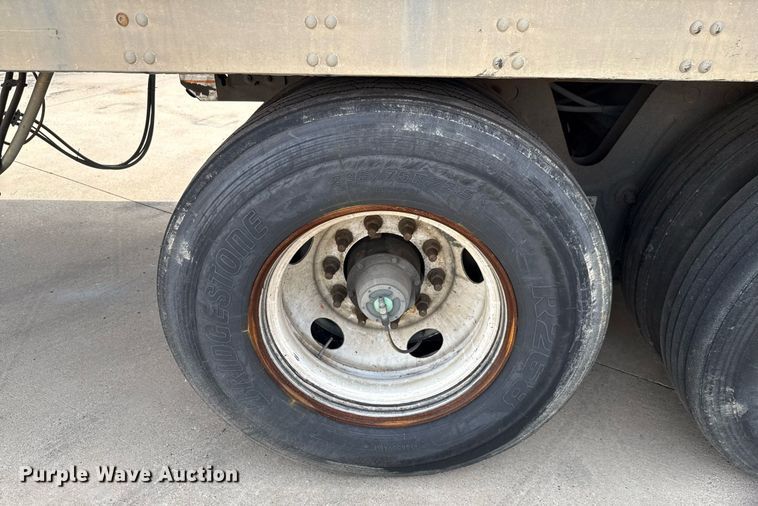 image for item DX5569 2014 Vanguard VXP dry van trailer