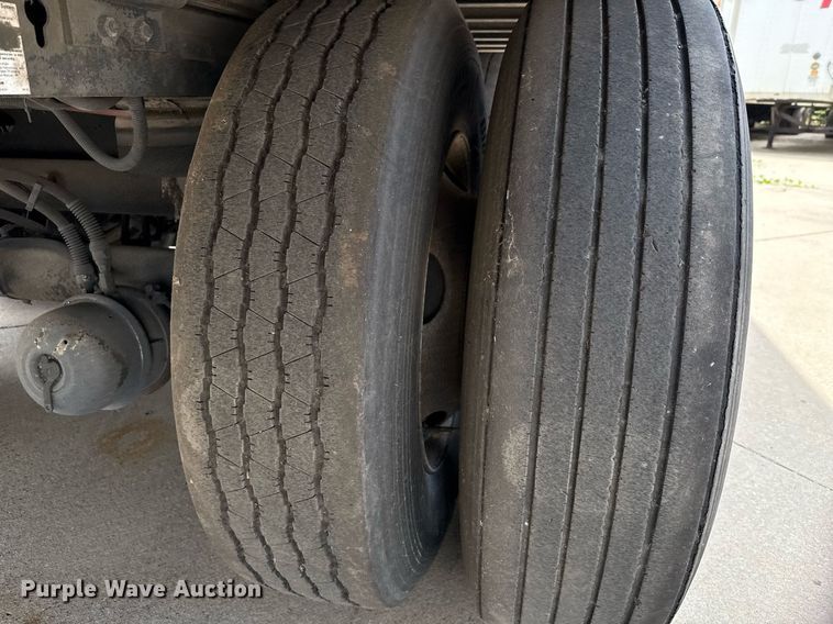 image for item DX5571 2014 Vanguard VXP dry van trailer