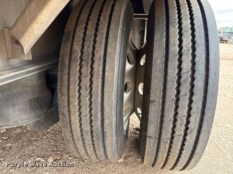 image for item DX5585 2018 Wilson AD-1080 drop deck trailer