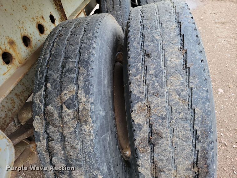 image for item DX7080 1995 Great Dane GPASFK-248 flatbed trailer