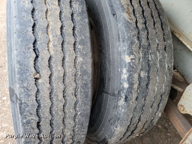 image for item DX7080 1995 Great Dane GPASFK-248 flatbed trailer